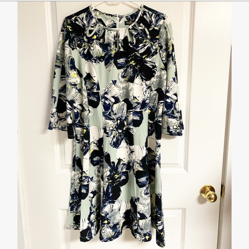 Phase7Seven Colorful Floral Print Quarter Sleeve Mint Color Dress